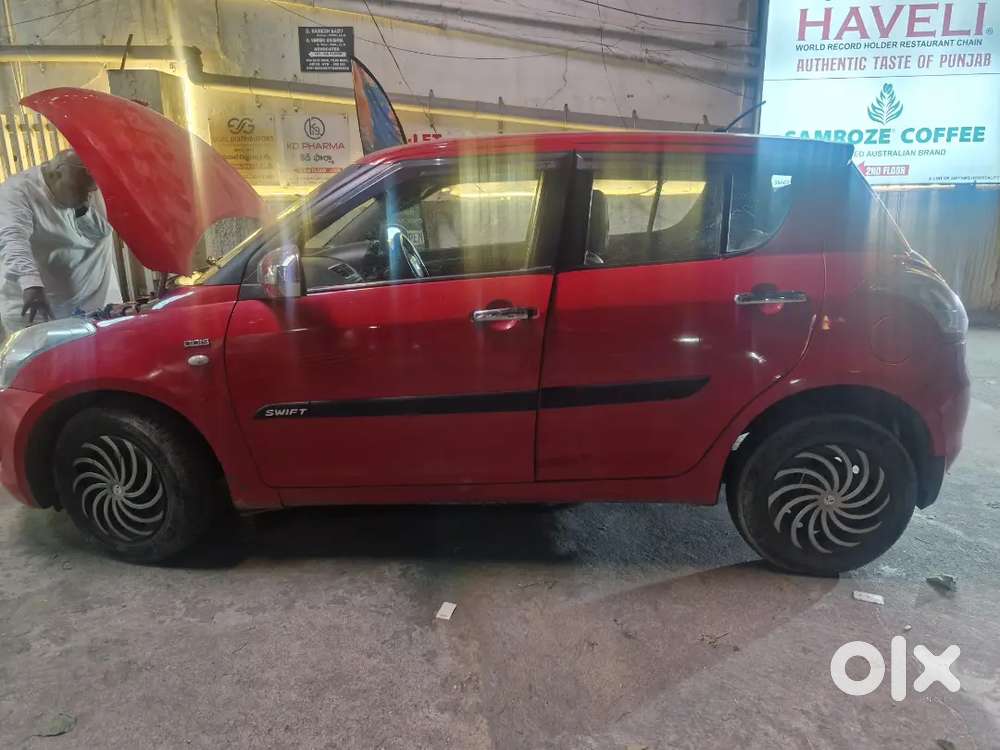 Maruti Suzuki Swift 2017 Diesel 75000 Km Driven