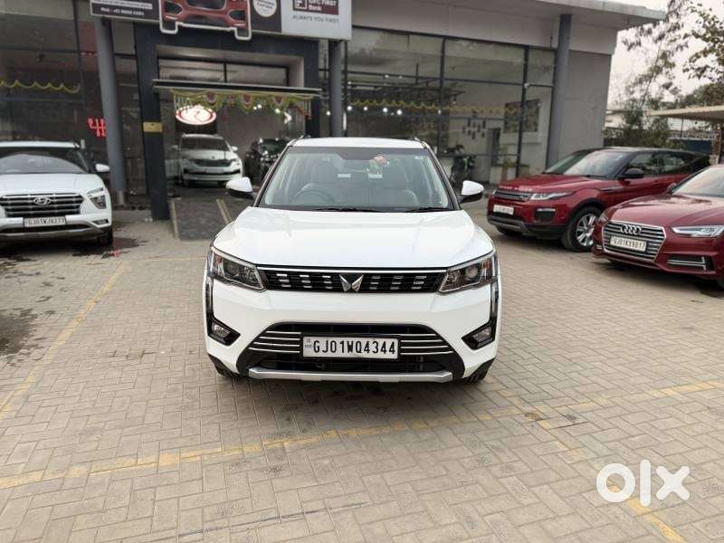 Mahindra Xuv300 W8, 2024, Petrol