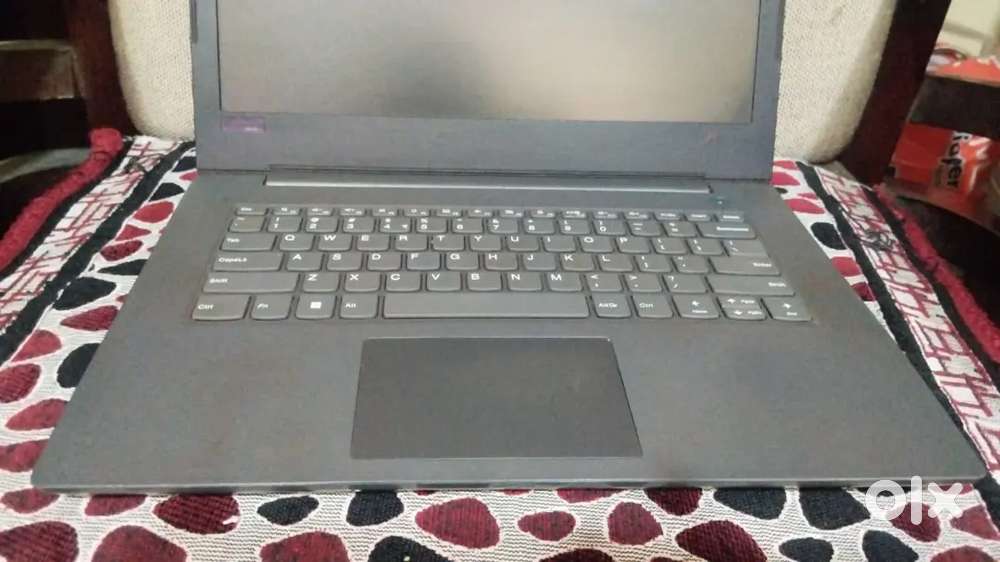 i3 7th gen 4gb DDR4 ram 500gb