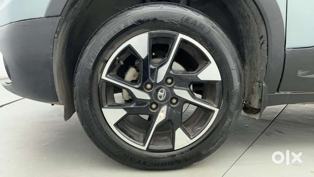 Tata Punch Accomplished Dazzle Sunroof Cng, 2023, Cng & Hybrids