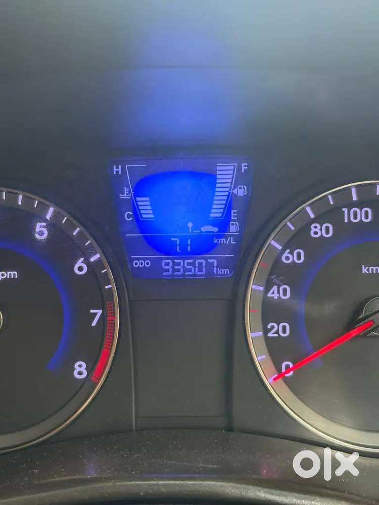 Hyundai Verna 2015 Petrol. Upto Tax 2030 Sedan Luxury Car 1600cc