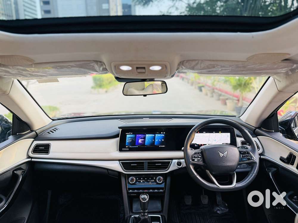 Mahindra Xuv700 2.2 Ax 7 Diesel Mt Luxury Pack Str, 2024, Diesel