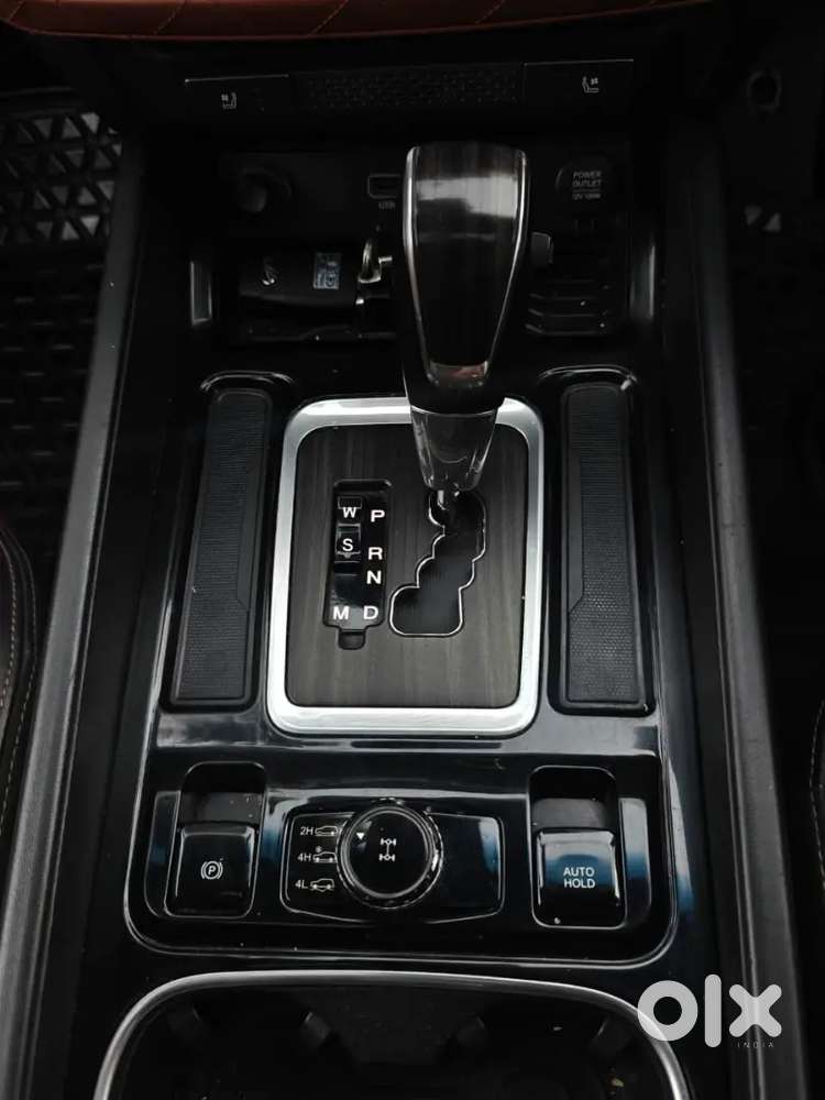 Mahindra Alturas G4 2019 Diesel Well Maintained
