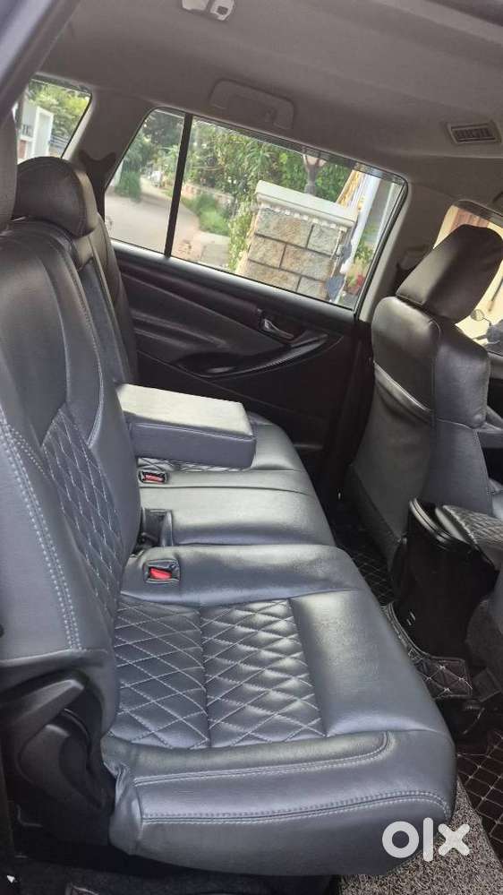 Toyota Innova Crysta 2.4 G Mt 8s, 2023, Diesel