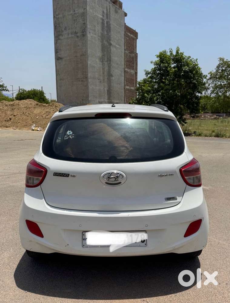 I10 Sportz 2015 Model Diesel New Tyre Ok