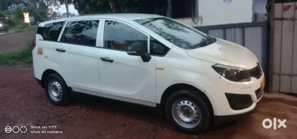 Mahindra Marazzo 2018 550000