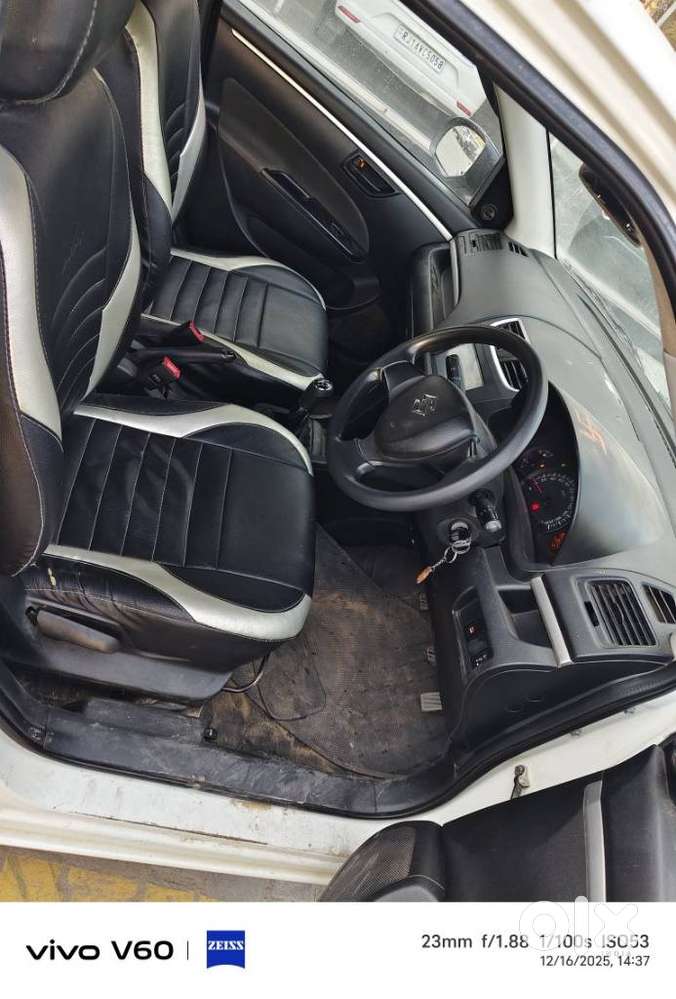 Maruti Suzuki Swift Lxi Optional-o, 2016, Petrol