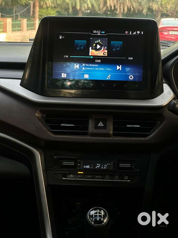 Maruti Suzuki Brezza 1.5 Zxi Smart Hybrid, 2023, Petrol