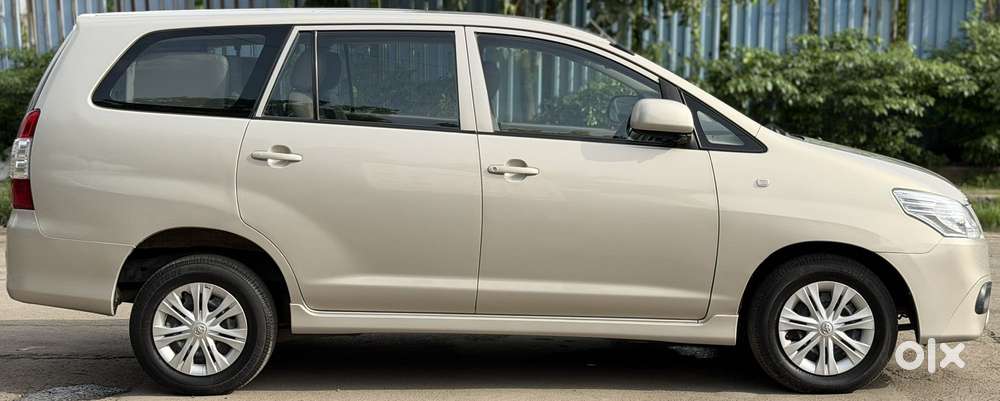 Toyota Innova 2.5 Gx (diesel) 7 Seater Bs Iv, 2015, Diesel