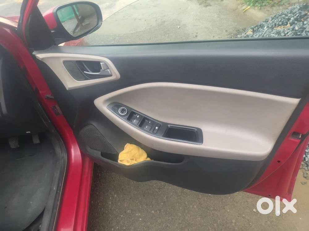 Hyundai I20 1.4 Asta (at), 2015, Diesel