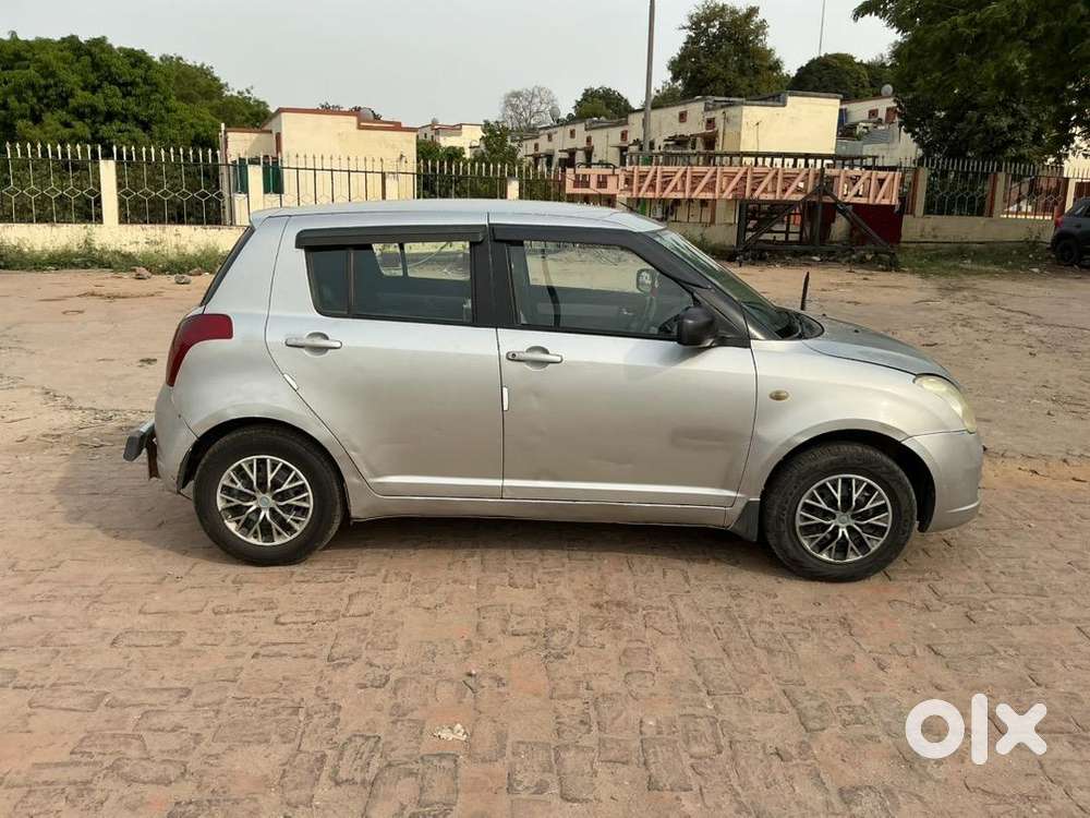 Maruti Suzuki Swift 2005 Petrol Well Maintained