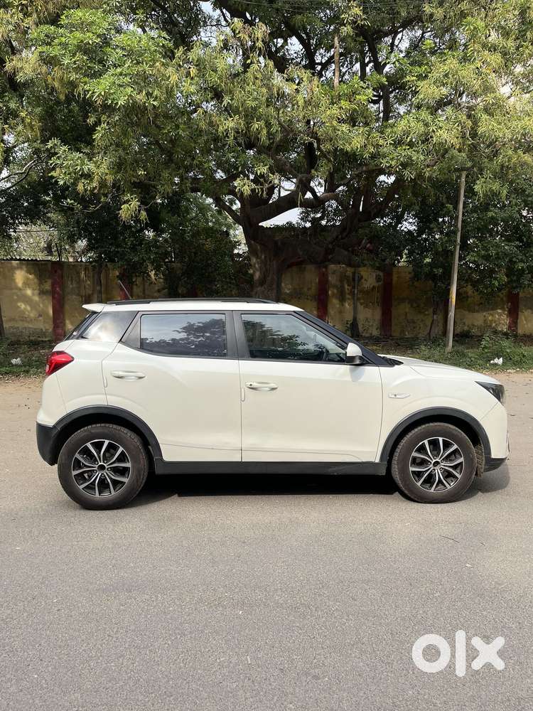 Mahindra Xuv300 1.2 W6 Amt Petrol, 2022, Petrol