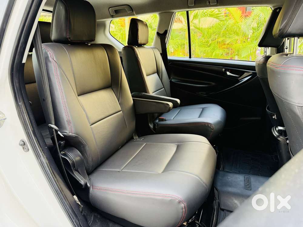 Toyota Innova Crysta 2.4 G Mt 7 Str, 2022, Diesel
