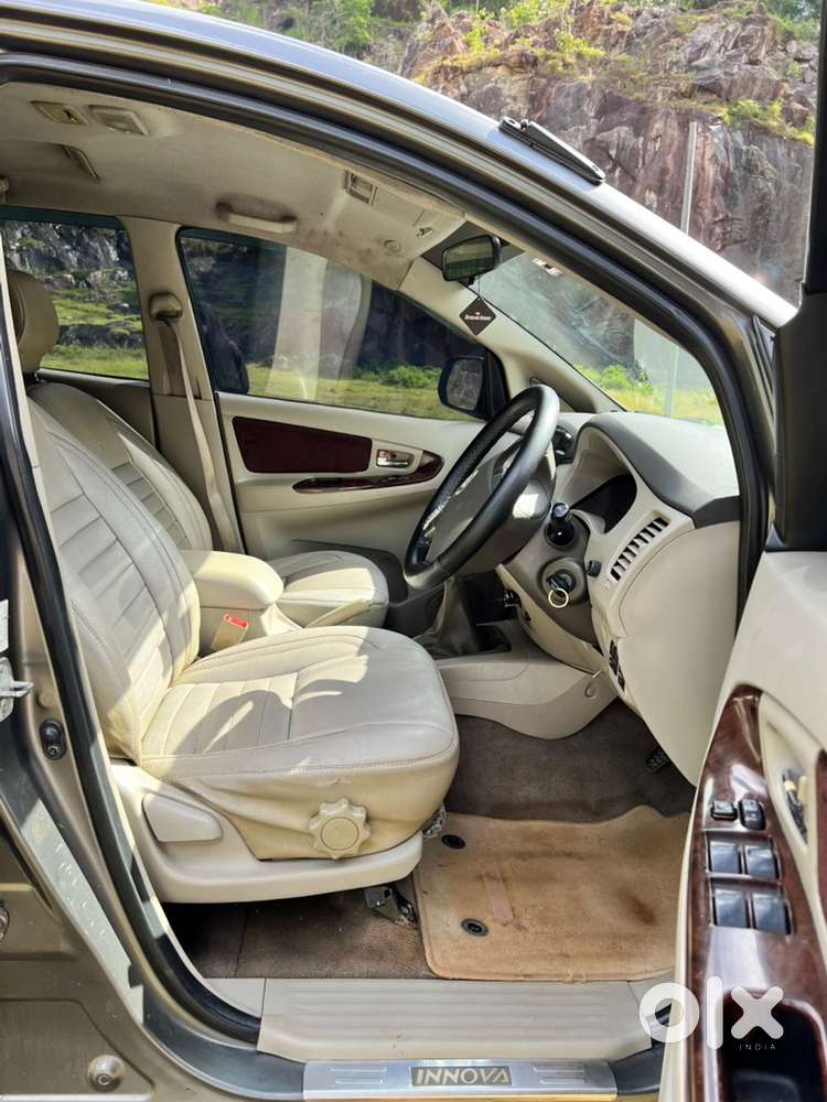 2013 Toyota Innova Diesel Manual 7 Seater