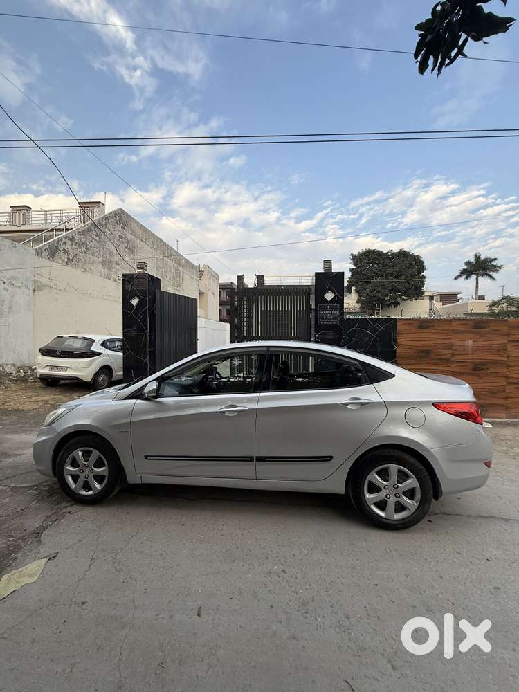 Hyundai Verna Vtvt 1.6 Sx, 2012, Petrol
