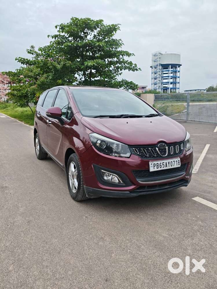 Mahindra Marazzo M6 2020