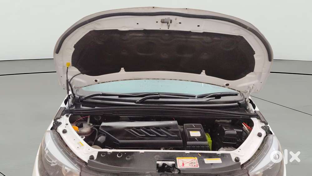 Mahindra Marazzo M6 8str, 2025, Diesel