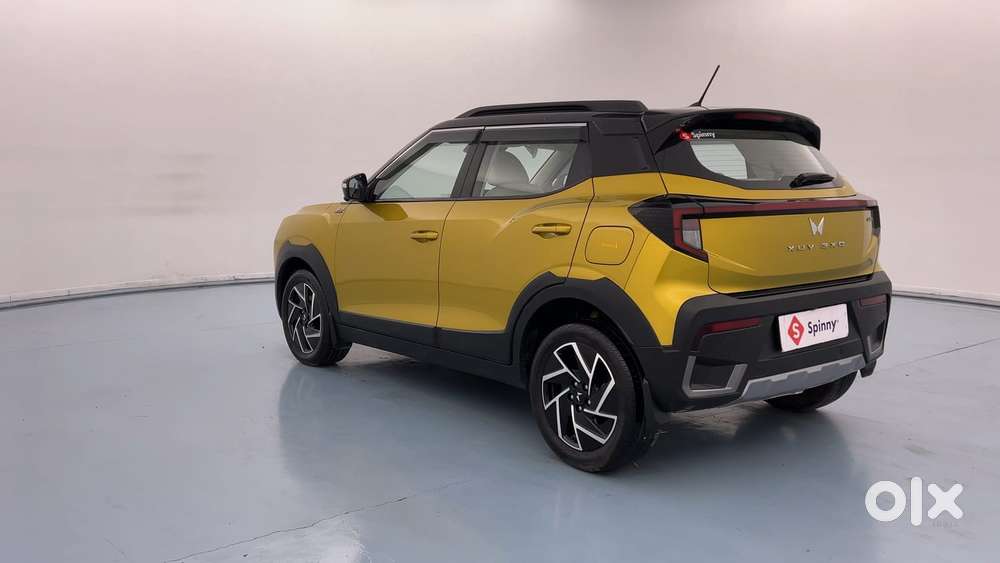 Mahindra Xuv 3xo Ax7l 1.2 Petrol At (pg), 2024, Petrol