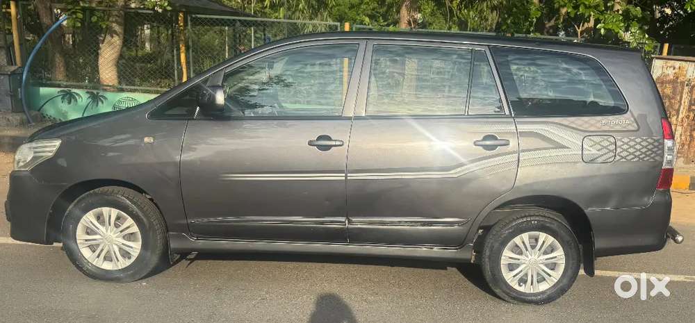 Toyota Innova 2.5gx 8 Str