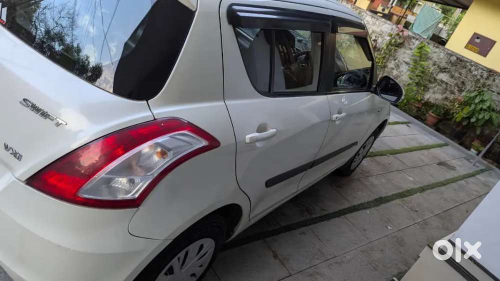 Maruti Suzuki Swift 2016