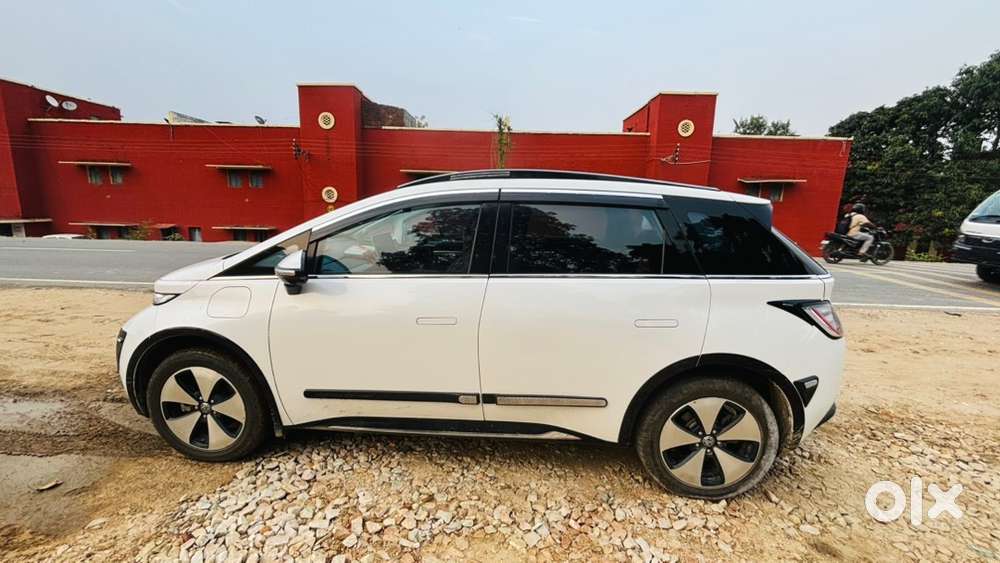 Mg Windsor Ev Essence 2024