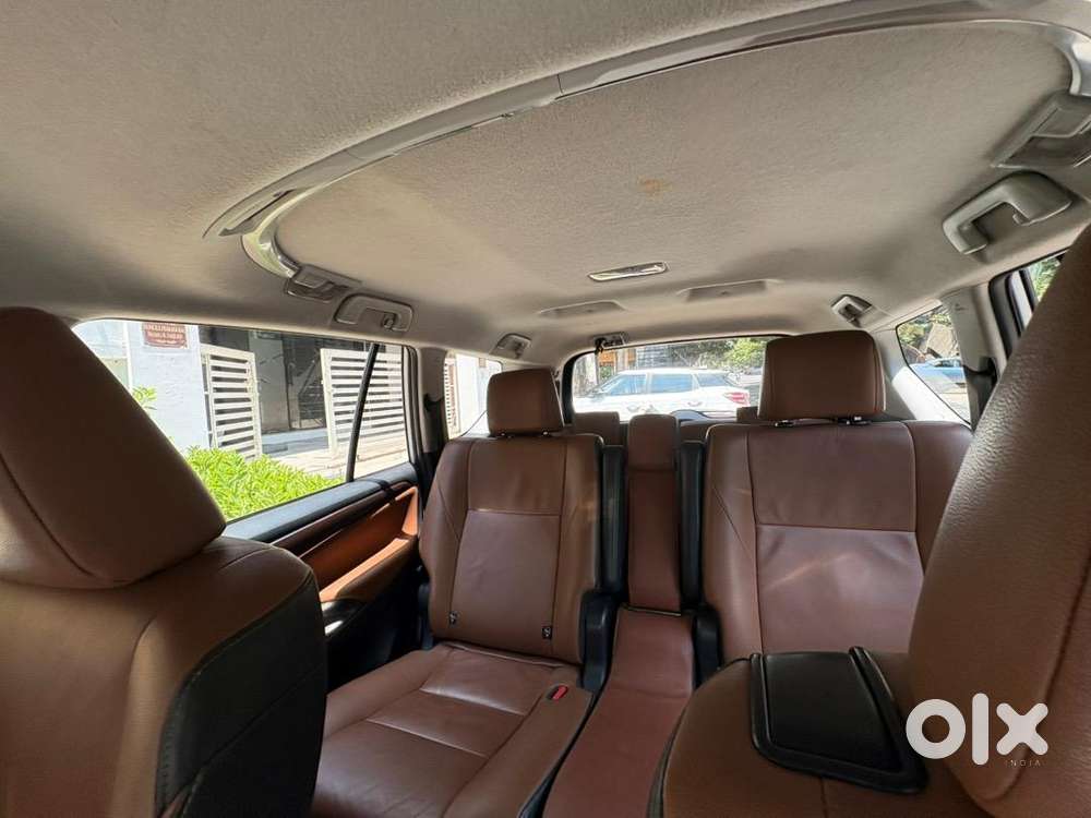 Toyota Innova Crysta 2022 Petrol 125000 Km Driven