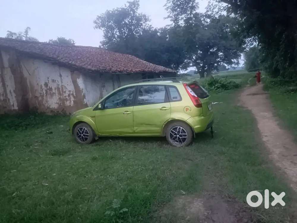 Ford Figo Petrol Titanium 2011