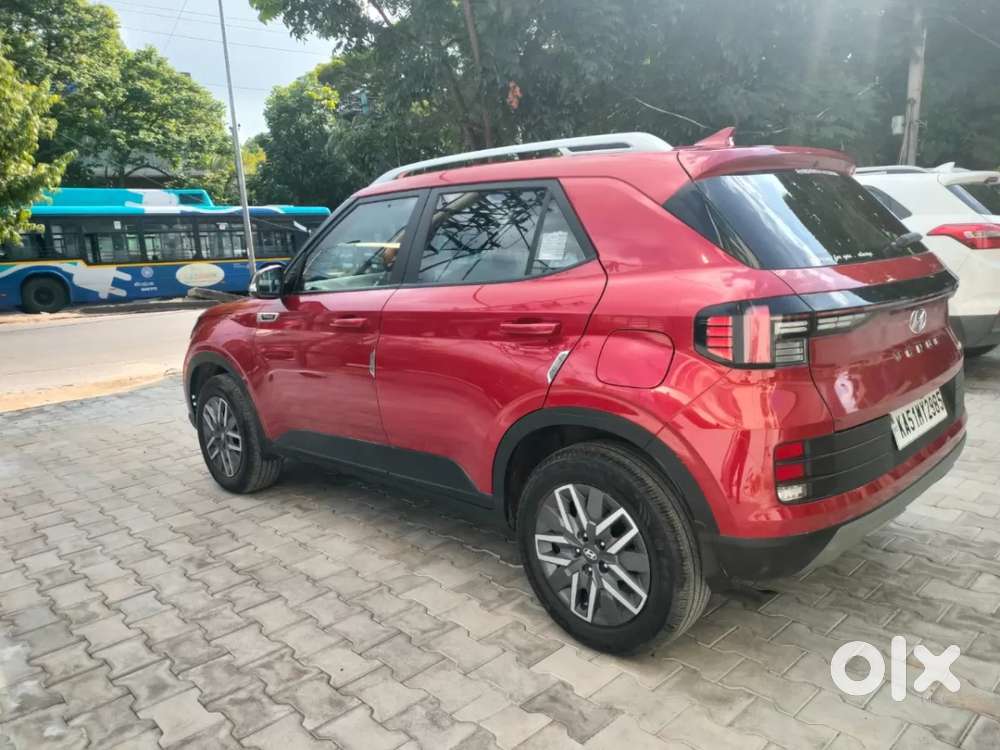 Hyundai Venue 1.0 S (o) Turbo Dct, 2025, Petrol