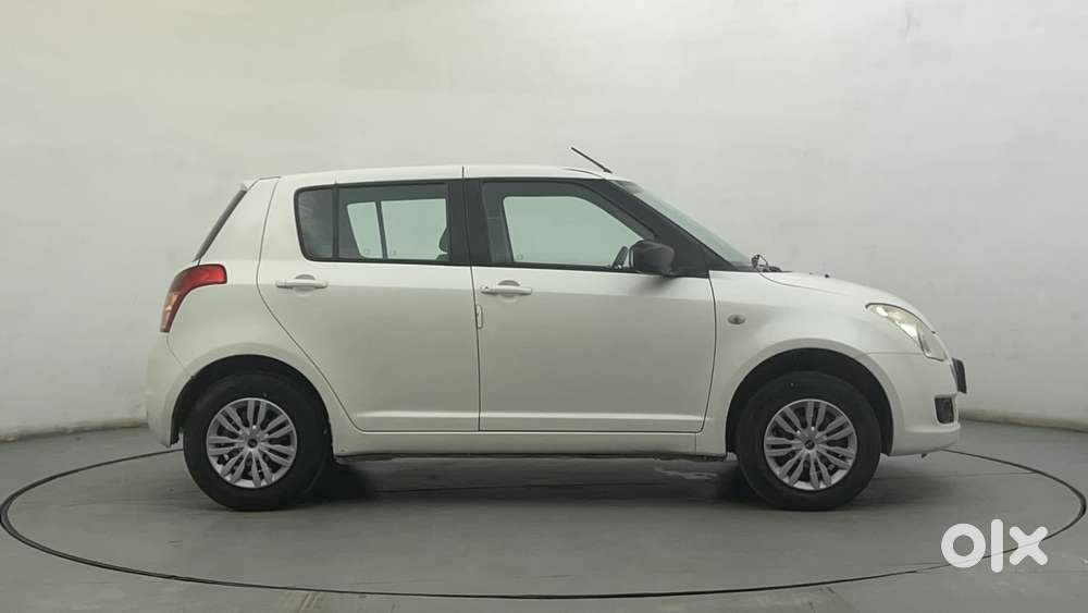 Maruti Suzuki Swift 2004-2010 Vxi Bsiv, 2011, Petrol