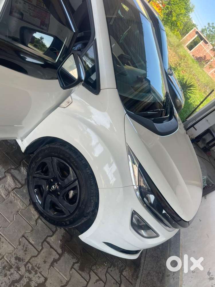 Tata Altroz 2023 Petrol 42000 Km Driven