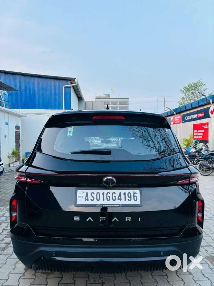 Tata Safari Pure Plus S Dark Edition, 2025, Diesel