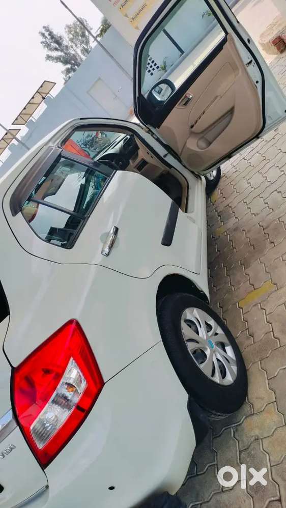 Maruti Suzuki Swift Dzire 2015 Diesel 87500 Km Driven
