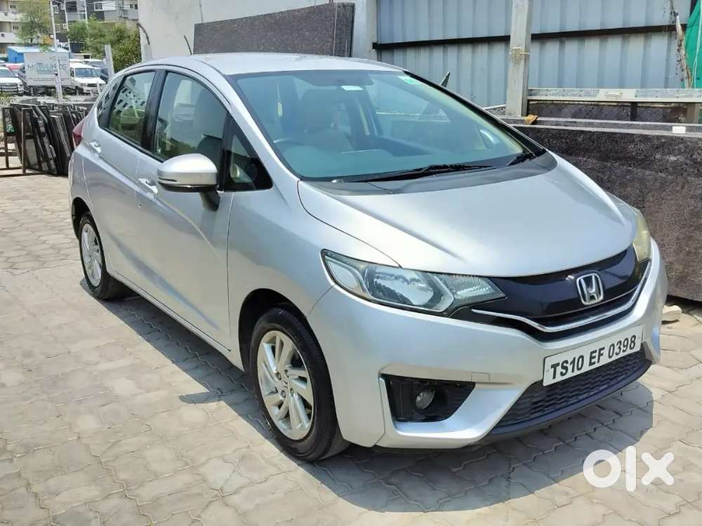 2015 Honda Jazz At Manual Petrol 75600 Km