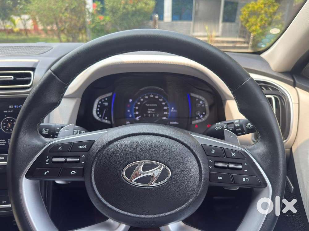 Hyundai 2020 Car Petrol 33300 Km Driven