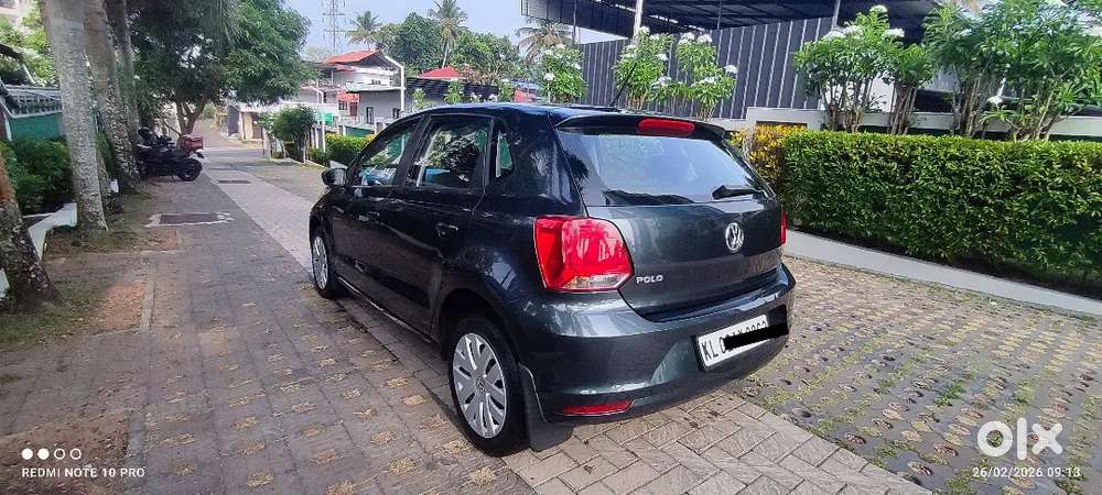 Polo Comfortline Petrol (31800 Kms)