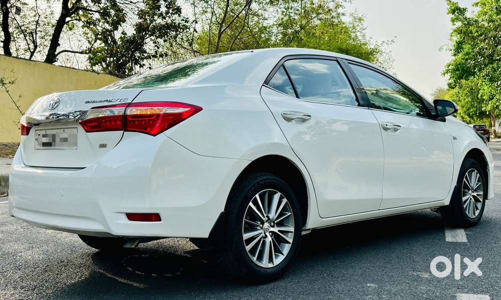 Toyota Corolla Altis 2013-2017 Vl At, 2015, Petrol