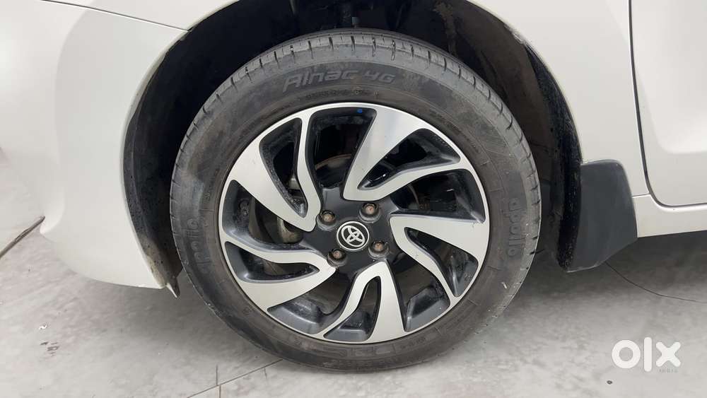 Toyota Glanza V Cvt, 2019, Petrol