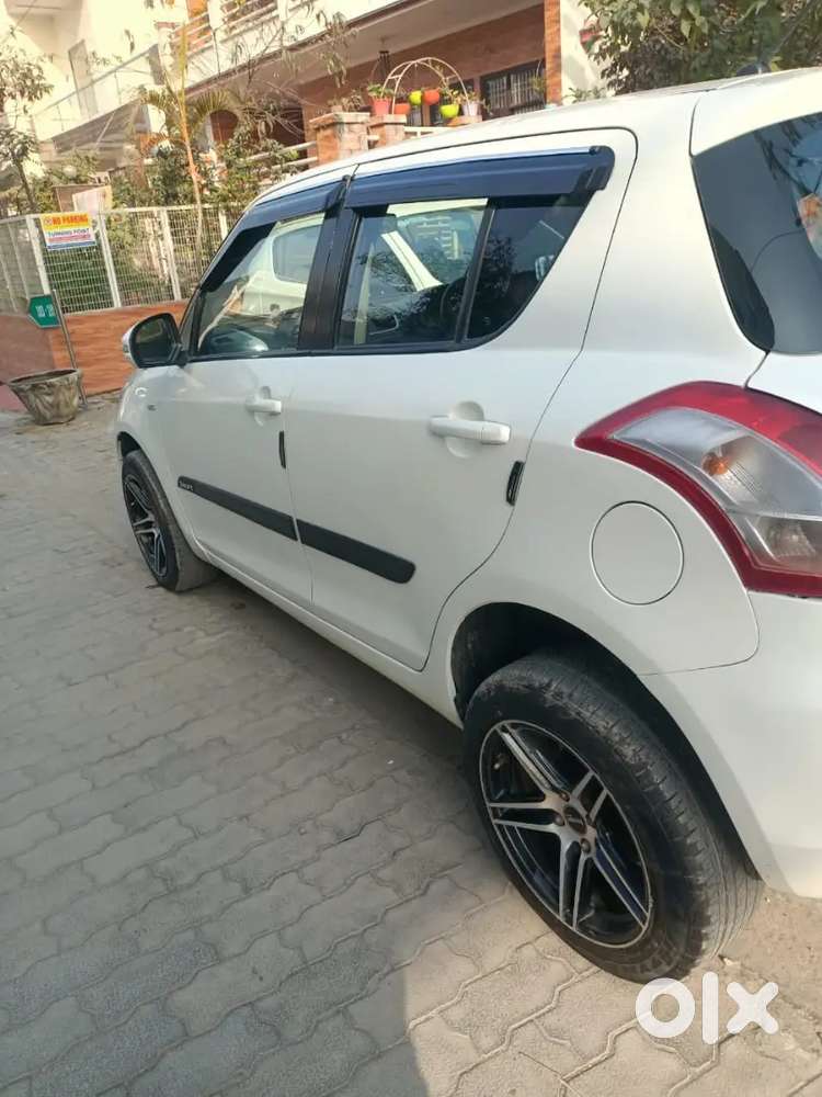 Maruti Suzuki Swift 2016