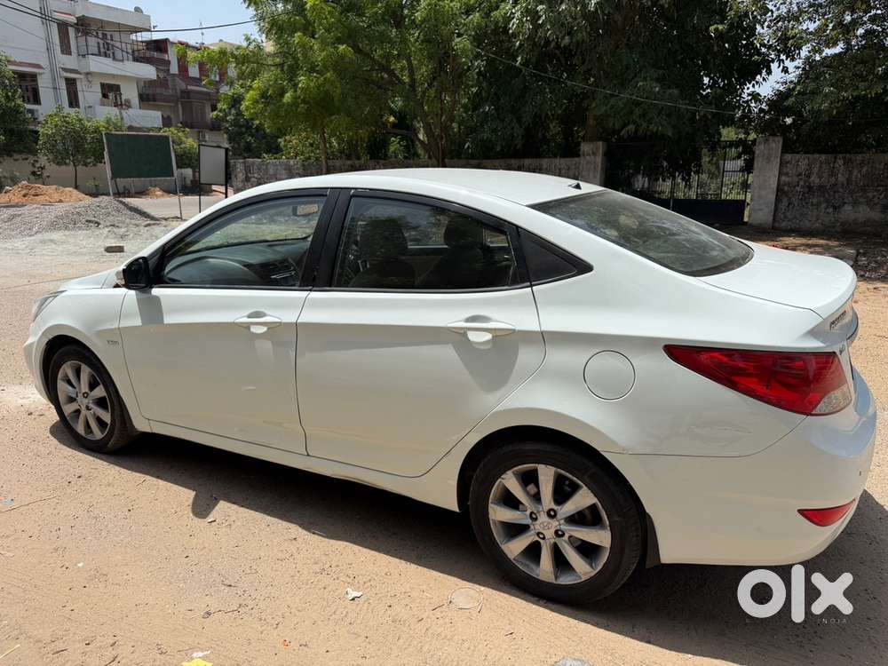 Hyundai Fluidic Verna 2013