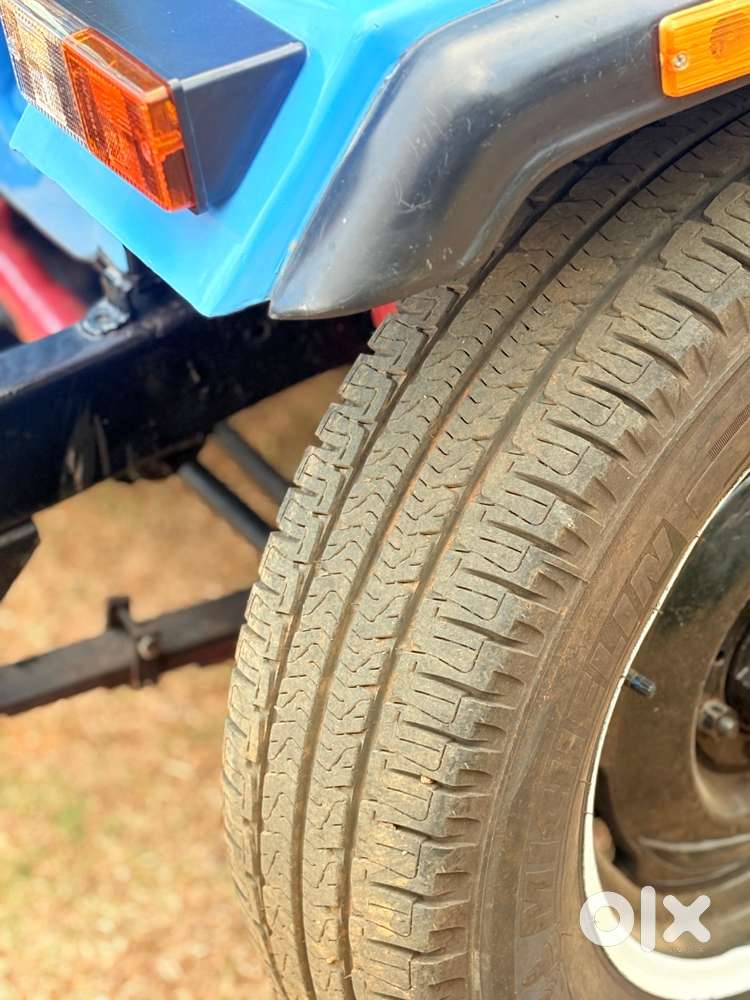 Jeep Cl-500di , 2wd , 4+1 Gear