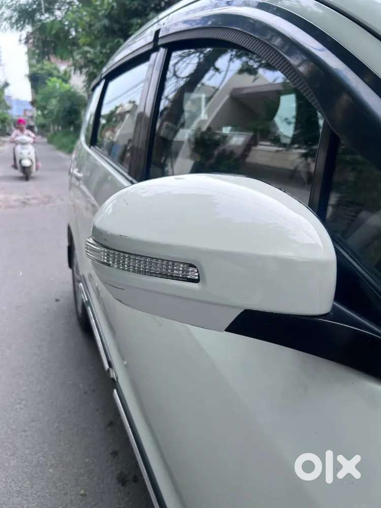 Maruti Suzuki Ertiga 2018 Diesel Hybrid  Manual