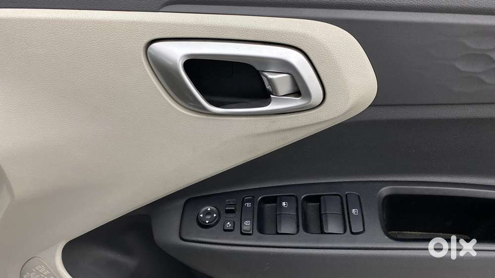 Hyundai Aura Sx Plus Automatic, 2022, Petrol