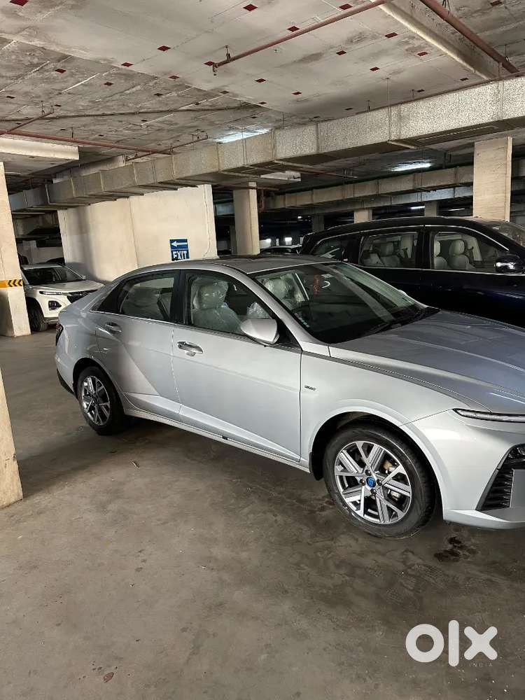 Hyundai Verna Facelift (sx Petrol)
