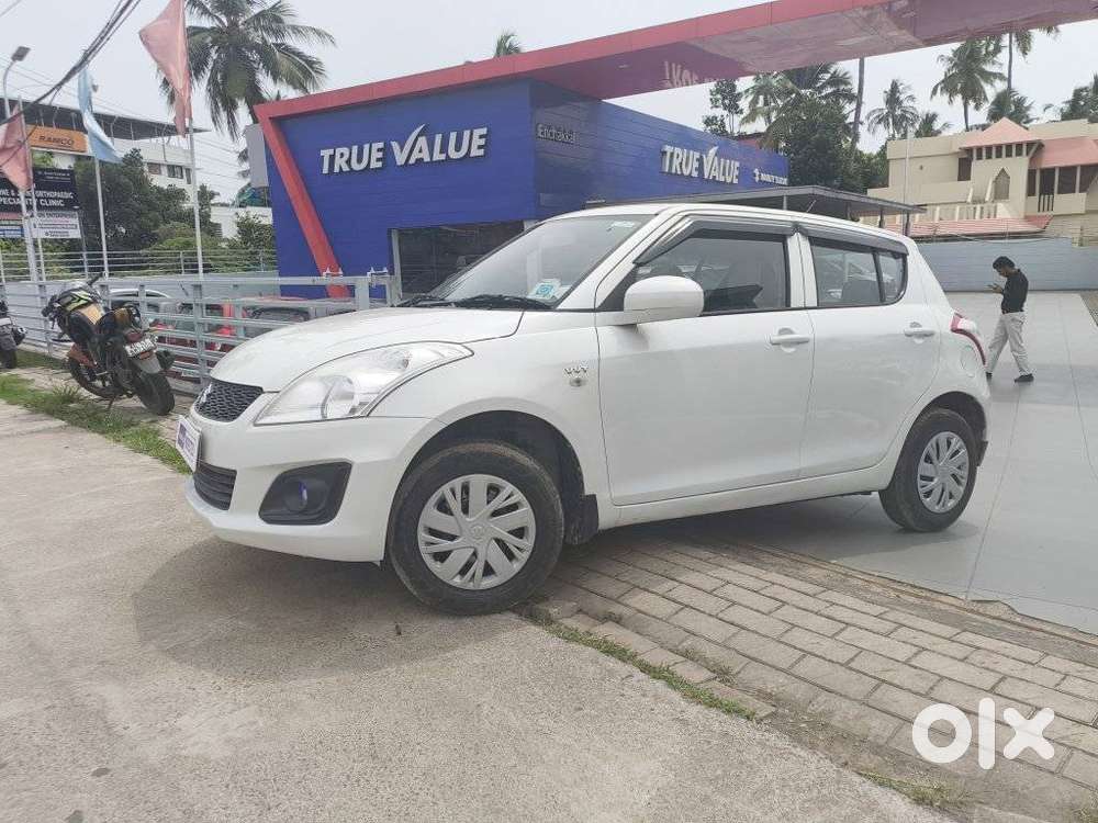Maruti Suzuki Swift Lxi Option, 2017, Petrol