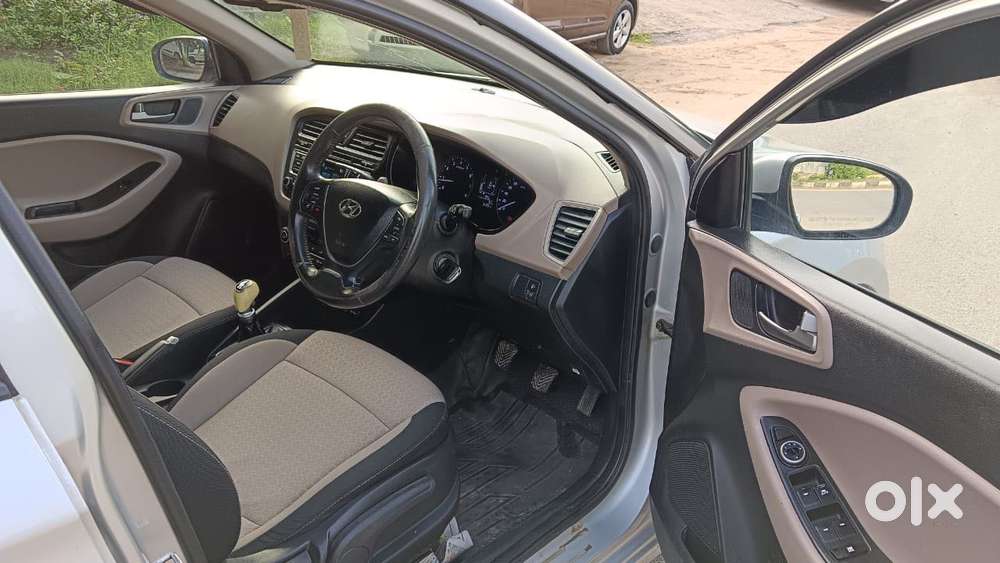 Hyundai I20 Sportz 1.2 Bs-iv, 2015, Petrol