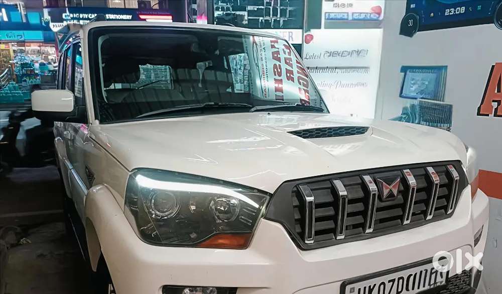 Mahindra Scorpio 2018 Diesel 65000 Km Driven