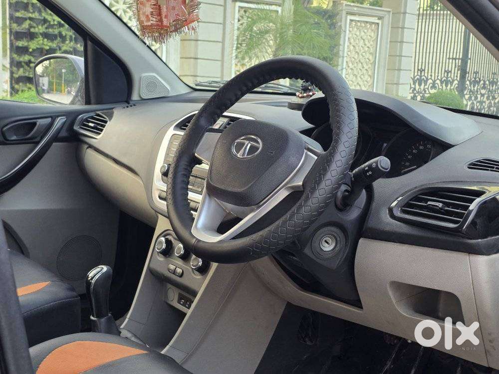 Tata Tiago 1.2 Revotron Xt (o), 2017, Petrol