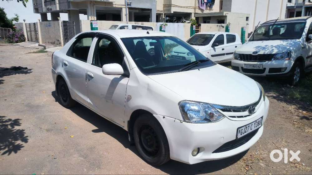 Toyota Etios G 2011, Patro/cng , 3 Rd Owner