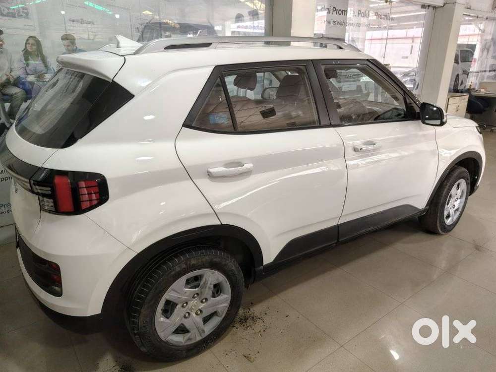 Hyundai Venue Sx Mt, 2022, Petrol