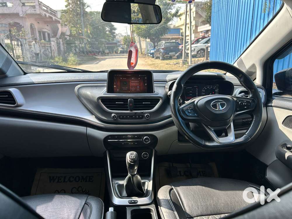 Tata Altroz 1.2 Xz (o), 2021, Petrol